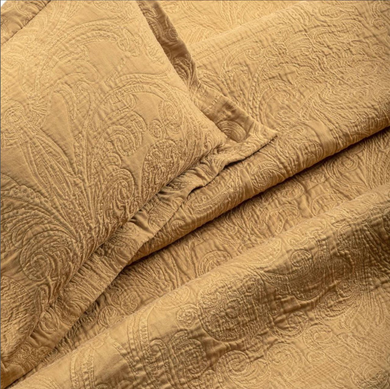 BRAGA Pillow and Bed Covers by Celso de Lemos