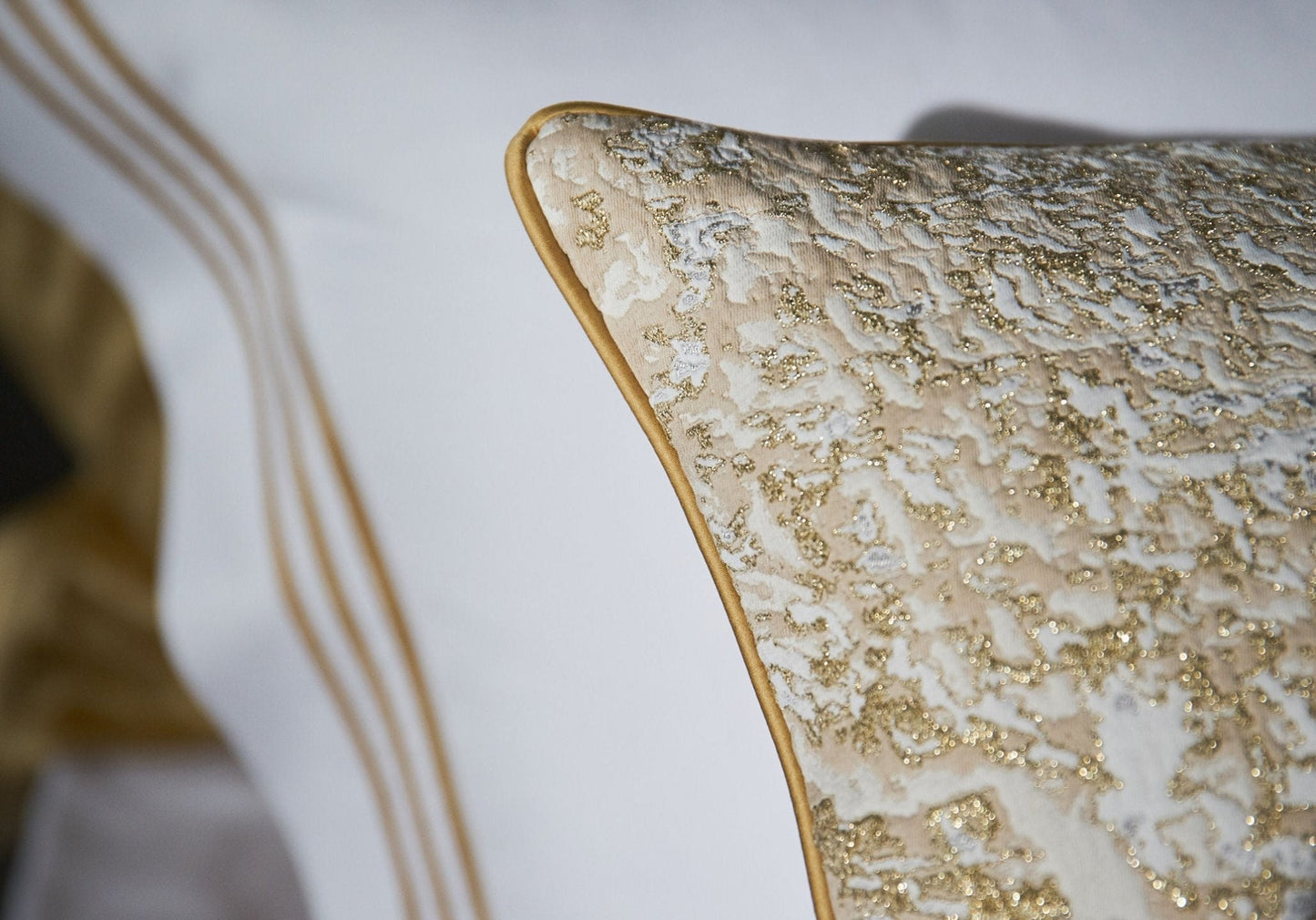 WALTZ Luxury Egyptian Cotton Gold Bed Cover / Plaid